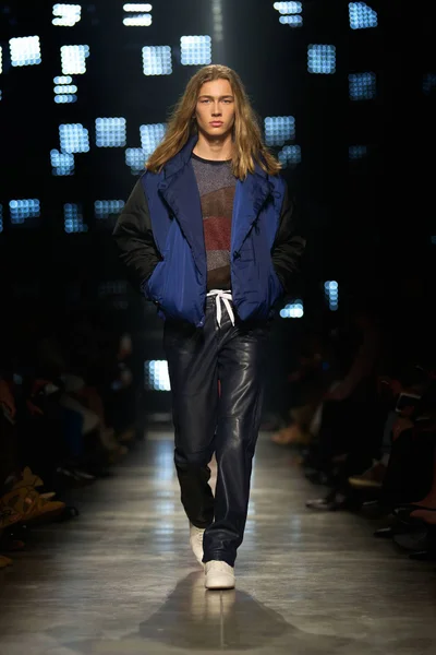 Look 20